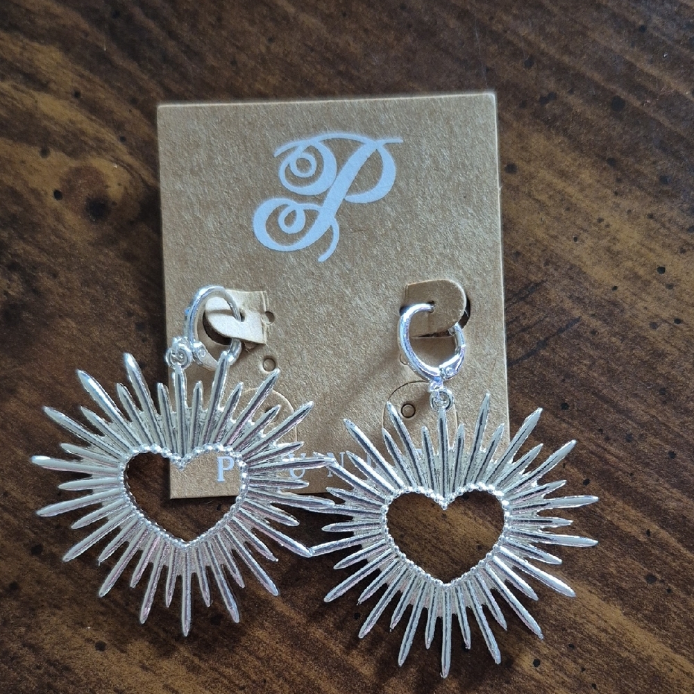 Plunder Silver Sunburst Heart Earrings